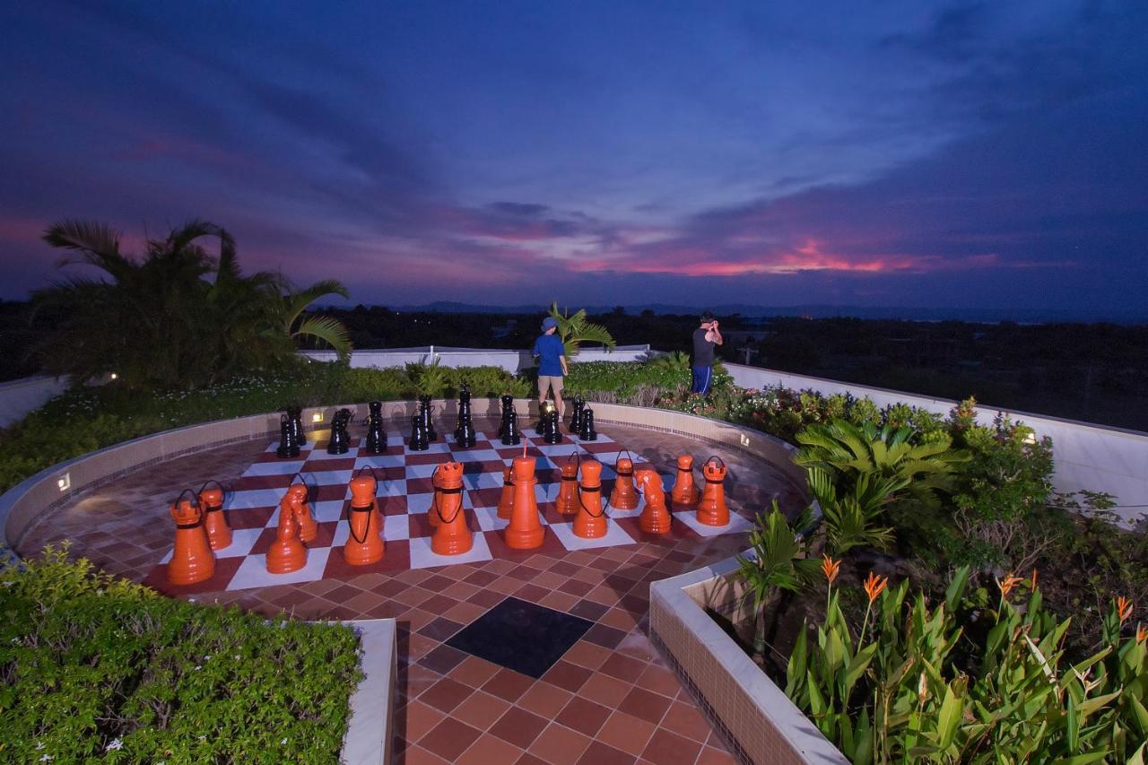Sky View Hotel Bagan Buitenkant foto