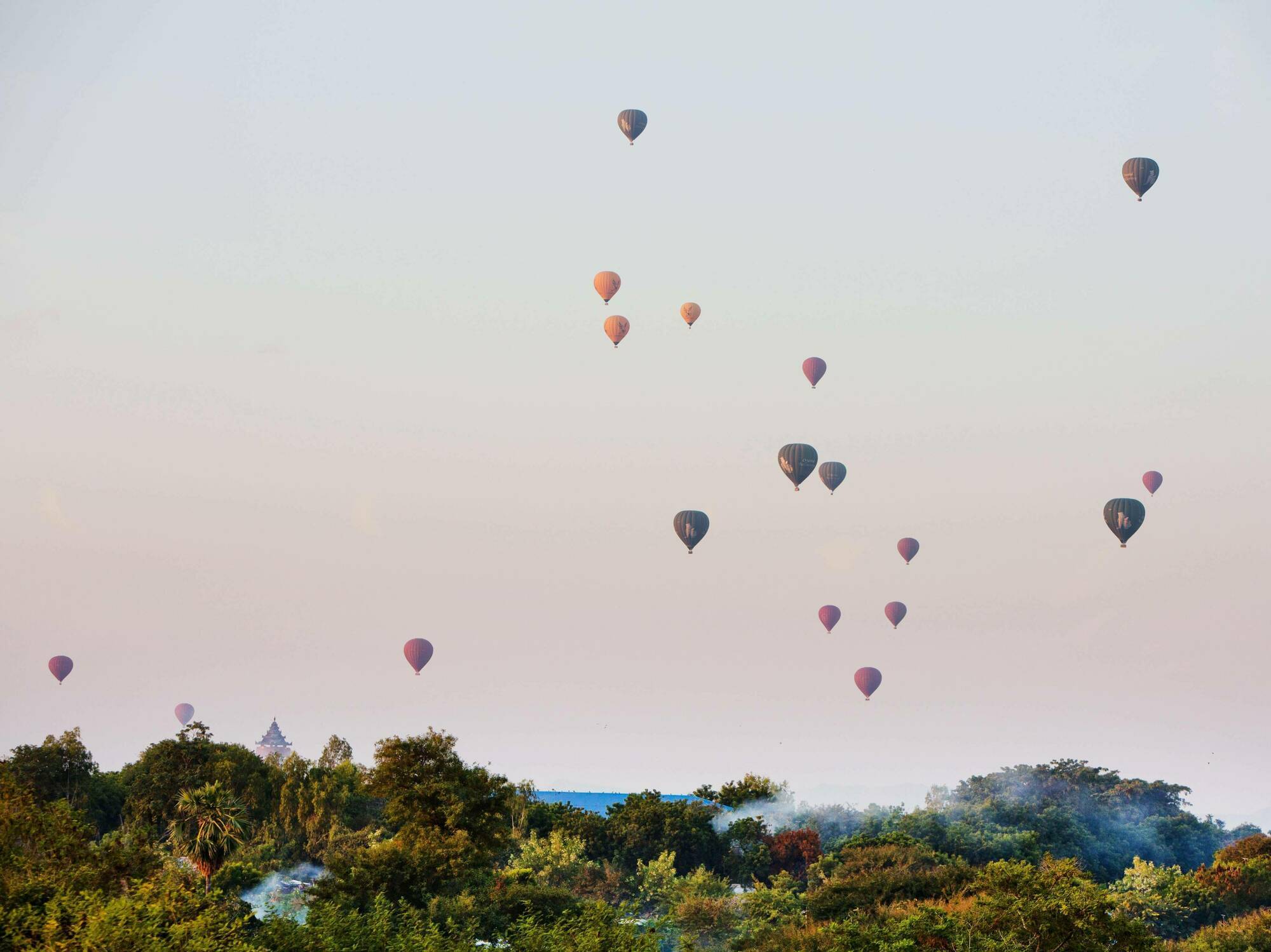 Sky View Hotel Bagan Buitenkant foto
